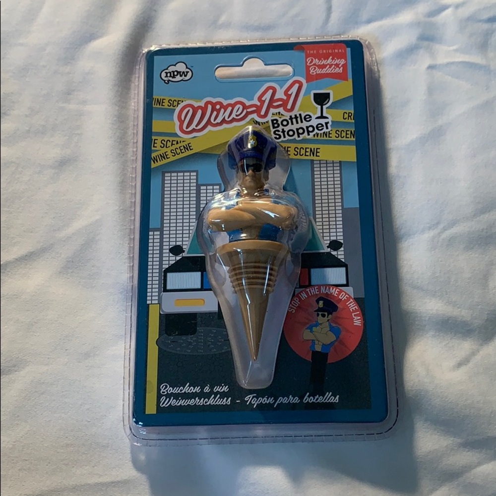 Wine-1-1 bottle stopper